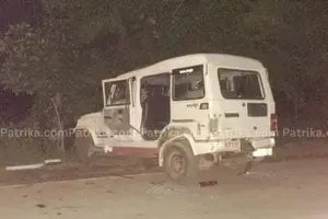 तेज रफ्तार बोलेरो ने दुर्गा विसर्जन जुलूस में लोगों को रौंदा दो की मौत बारह घायल गहरे सदमे में पूरा इलाका