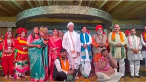 ओरछा में ‘युवनाद-2026’ और ‘धन्य धन्य बुन्देल धरा’ का भव्य आयोजन, विभूतियों का हुआ सम्मान