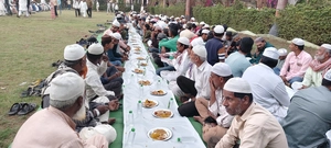 कलीम पठान के नेतृत्व में इफ्तार, कुणाल चौधरी ने कहा— “ना राम खतरे में, ना अल्लाह खतरे में”  धर्म का चश्मा उतारो — युवाओं से अपील