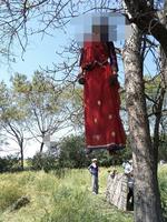 रूह कंपा देने वाली वारदात: माँ ने चार मासूम बेटियों को कुएं में फेंका, फिर खुद लगा ली फांसी