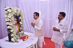 *पूर्व गृह मंत्री नरोत्तम मिश्रा ने सुश्री सुरभि खंडेलवाल को दी श्रद्धांजलि* 