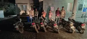 सांची के जंगलों में जुआ खेलते चार गिरफ्तार, नगद, मोटरसाइकिल और ताश के पत्ते बरामद