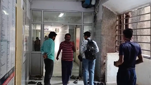 शुक्रवार की देर रात बिछिया थाना क्षेत्र में युवक पर ताबड़तोड़ फायरिंग,