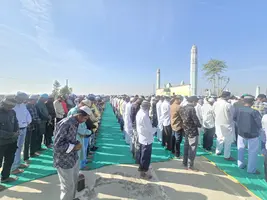 शहर काजी मुजक्कीर अली काजी ने ईदगाह पर अदा कराई ईद की नमाज, बच्चों में दिखा खास उत्साह, प्रशासन मुस्तैद