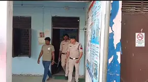 महिला से छेद चाड पड़ी महंगी