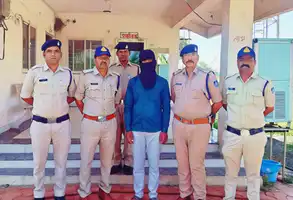 खारवाकला में नकबजनी का खुलासा, पड़ोसी ही निकला चोर