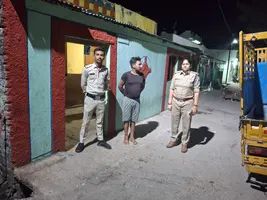 “बुरहानपुर में पुलिस का नाइट स्ट्राइक: 6 घंटे में 54 वारंट तामील, बदमाशों में हड़कंप!”