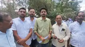 बीना प्राइवेट स्कूलों की मनमानी 