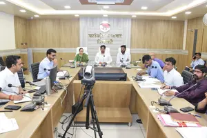 स्वास्थ्य एवं शिक्षा विभाग आपसी समन्वय से एचपीव्ही टीकाकरण के निर्धारित लक्ष्यो को करे प्राप्तः-कलेक्टर