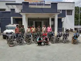 अंतरराज्यीय वाहन चोर गिरोह का भंडाफोड़, 9 मोटरसाइकिल जब्त – तीन आरोपी गिरफ्तार