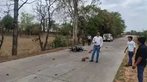 अज्ञात वाहन की टक्कर से मोटरसाइकिल चालक की हुई दर्दनाक मौत पुलिस जुटी जांच में