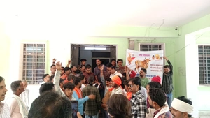 नवरात्र में गौहत्या जैसा कांड! चांदपुर गौशाला में भूख-प्यास से तड़पकर मरते रहे गौवंश—CMO की लापरवाही पर फूटा गुस्सा