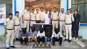 सागर के युवकों ने की कार से की डकैती, बाइक रोककर युवक से लूट, 5 आरोपी गिरफ्तार    