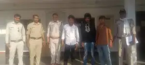 12 घंटे में चाकूबाजी के आरोपियों को दबोचा: गंज पुलिस की त्वरित कार्रवाई से गंभीर वारदात का खुलासा