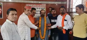 केंद्रीय मंत्री नितिन गडकरी के सुपुत्र  निखिल गडकरी ने मां ताप्ती मंदिर में की पूजा अर्चना 