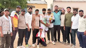 खकनार की ओटी 11 टीम ने क्रिकेट टूर्नामेंट खिताब जीता