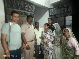 गुना पुलिस की साहसिक कार्यवाही धरनावदा रोड पर अकेली घूम रही महिला को सुरक्षित बचाया