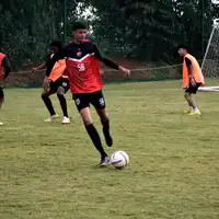  बुरहानपुर के फुटबॉल खिलाड़ी पुष्कर शैलेश सिंह का असम प्रीमियर लीग...