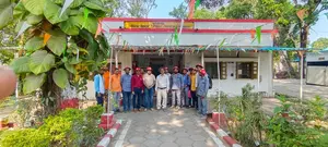 NRMU आमला शाखा का श्रमिक संपर्क अभियान, कर्मचारियों को वितरित की कैप...