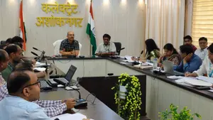 जिला स्‍वास्‍थ्‍य समिति की बैठक में कलेक्‍टर श्री साकेत मालवीय का स्‍वास्‍थ्‍य सेवाओं में सुधार पर जोर 