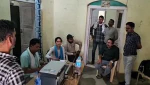 वनरक्षक को रिश्वत लेते रंगे हाथों पकड़ा लोकायुक्त टीम ने किया गिरफ्तार