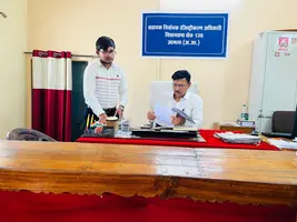 औचक निरीक्षण में खुली पोल: आमला-बोरदेही राजस्व न्यायालयों में लापरवाही पर सख्त...