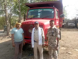 बिना वैध अभिवहन पास गिट्टी परिवहन करते डंपर जब्त, खनिज विभाग की...