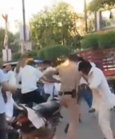 छतरपुर में उग्र प्रदर्शन के दौरान आगजनी, 2 पुलिसकर्मी समेत कई घायल...