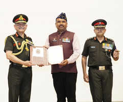 पूर्व सैनिक योगेश तिवारी को सेना मेडल से सम्मान, क्षेत्र में खुशी...