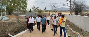 सीईओ जिला पंचायत सागर ने किया दूध डेयरी घाना एवं ग्रापं मरामाधो का दौरा