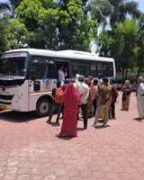 विधायक गोपाल भार्गव ने 16 उपचाररत मरीजों को भोपाल