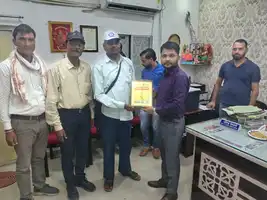 राजीव गांधी वार्ड में जनगणना कार्य पूर्ण, प्रगणक अज़ाबराव बोरबन सम्मानित