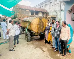 एनएसयूआई प्रदेश सचिव के हस्तक्षेप से वार्ड 7 में पहुंचे पानी के टैंकर 15 दिनों से जल संकट झेल रहे