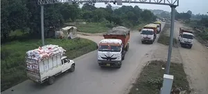 कचनी रोड ई-चेक गेट पर बड़ी कार्रवाई, अवैध खनिज परिवहन करने वाले 4 वाहनों पर लगभग 6 लाख का जुर्माना