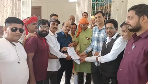 रीवा में कलेक्टर के समर्थन में जनसमर्थन बढ़ा