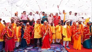रीवा जिला  में मुख्यमंत्री कन्या विवाह सम्मेलन में 186 जोड़ों का हुआ भव्य विवाह, चाकघाट मंडी में गूंजे मंगल गीत