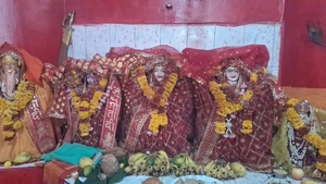 खकनार के महाकाली मंदिर में स्थापना दिवस के अवसर पर उमड़ा आस्था का जन सैलाब