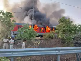 राजधानी एक्सप्रेस में आग, ‘फायर एंड स्मोक डिटेक्टर’ ने बचाई सैकड़ों यात्रियों की जान