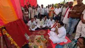 सादगी भरे पीएम मोदी और सीएम मोहन का विज़न