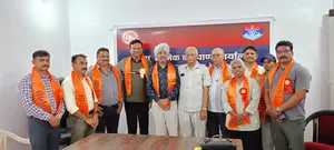पंवार समाज वरिष्ठ जन कल्याण मंच ने जिला सैनिक कार्यालय पहुंचकर अधिकारी-कर्मचारियों का किया सम्मान