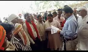 *46 डिग्री तापमान में किसानों का हल्लाबोल: कलेक्ट्रेट पर धरना, 15 सूत्रीय ज्ञापन सौंपा*  *