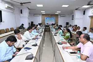 नवीन शैक्षणिक सत्र 2026-27 में शत-प्रतिशत प्रवेश सुनिश्चित कराएं - कलेक्टर अर्पित वर्मा जिला कौशल समिति की बैठक में दिए निर्देश  