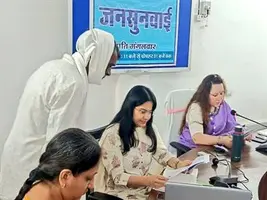 मैहर जिला प्रशासन: जनसुनवाई में उमड़ी फरियादियों की भीड़, 103 शिकायतों पर सुनवाई