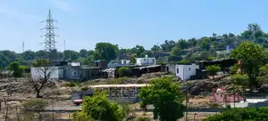 सरकारी मंदिर की पहाड़ी पर कब्जा, जिम्मेदार बने मूकदर्शक