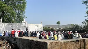 केसली में आस्था और उल्लास के साथ मनाया गया ईदुज्जुहा; ईदगाह परिसर...