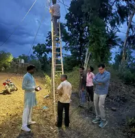 आंधी-तूफान से विद्युत व्यवस्था चरमराई, कई इलाकों में बिजली गुल, जलापूर्ति भी होगी प्रभावित