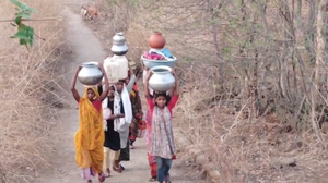 उमरिया के माली गाँव में जल संकट से त्रस्त ग्रामीण जीवन
