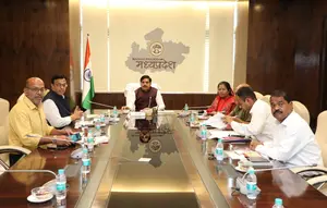 सीएम बोले - पानी की कमी नहीं होने देंगे, लेकिन उमरिया में कई गांव आज भी प्यासे*  भोपाल। एक तरफ मुख्यमंत्री डॉ. मोहन यादव प्रदेश में पेयजल