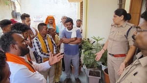 आदिवासी महिला को लेकर भाग मुस्लिम युवक