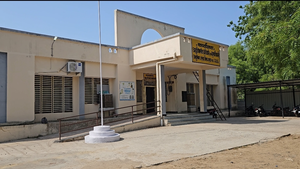 हरदा PIU का कारनामा,घटिया निर्माण के चलते 1 वर्ष में ही जर्जर हुआ SDM कार्यालय कलेक्टर ने सीघ्र मरम्मत के दिए आदेश निर्माण एजेंसी मौन 